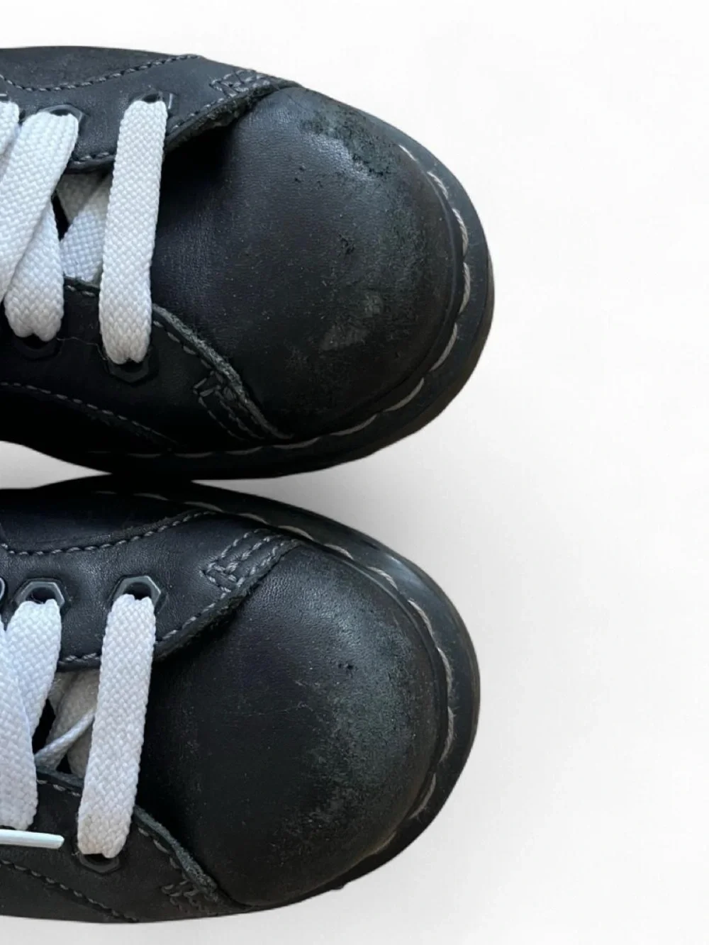 Vintage Dr. Martens Black Leather Low-Top Lugged Chunky Oxford Sneakers